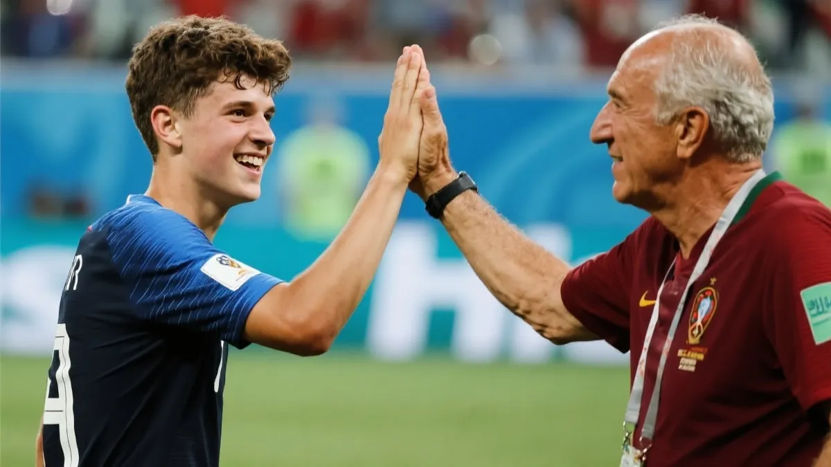 年长球员与年轻球员在世界杯赛场上击掌相互鼓励